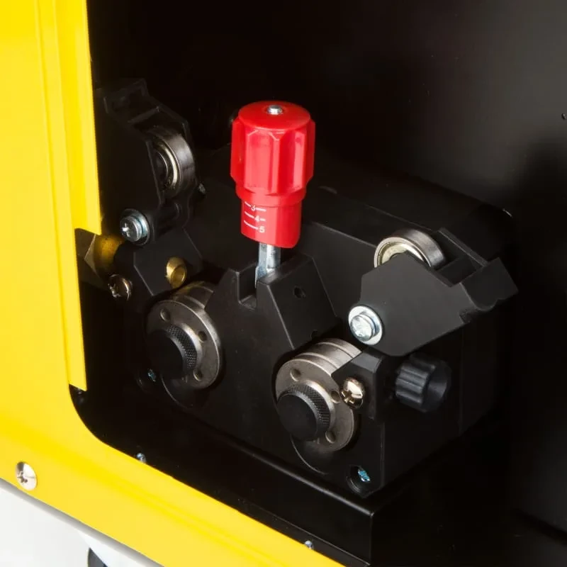 Magnum MIG 240 Dual Puls Synergie - Drahtvorschub