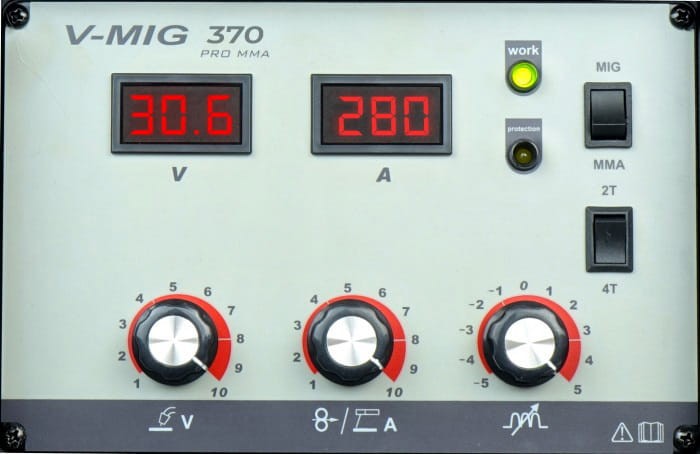 Inverter-Schweißgerät Ideal V-MIG 370 4x4 PRO MMA - Bedienfield