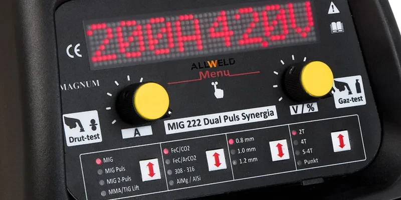 Synergische Steuerung MIG 222 Display Bedienfeld Schweißparameter Einstellung
